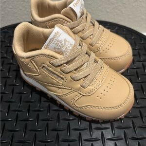 Reebok Kids Beige Sneakers